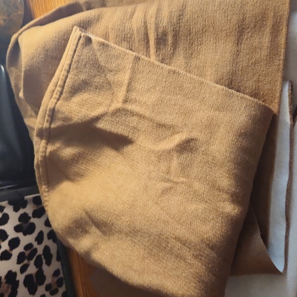 Cardigan - Picture 4 of 4